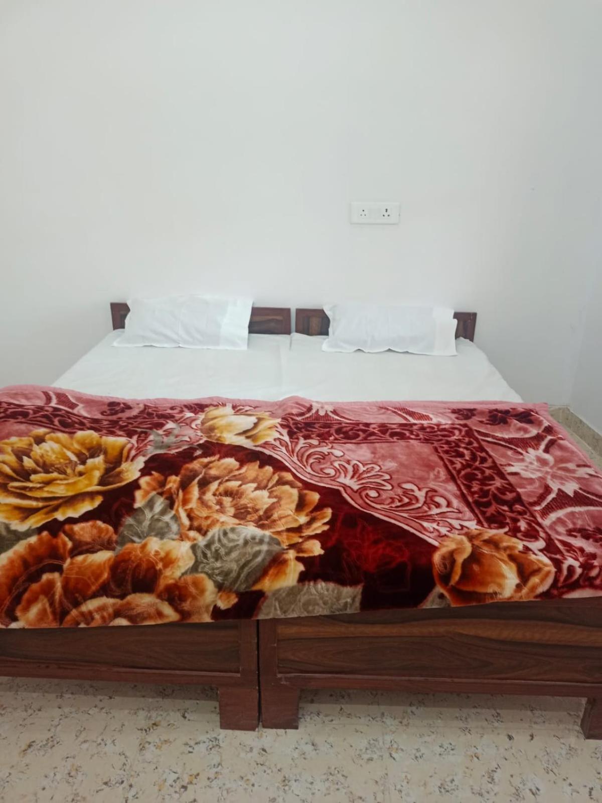 فندق Shree Krishna Garden Jhusi المظهر الخارجي الصورة